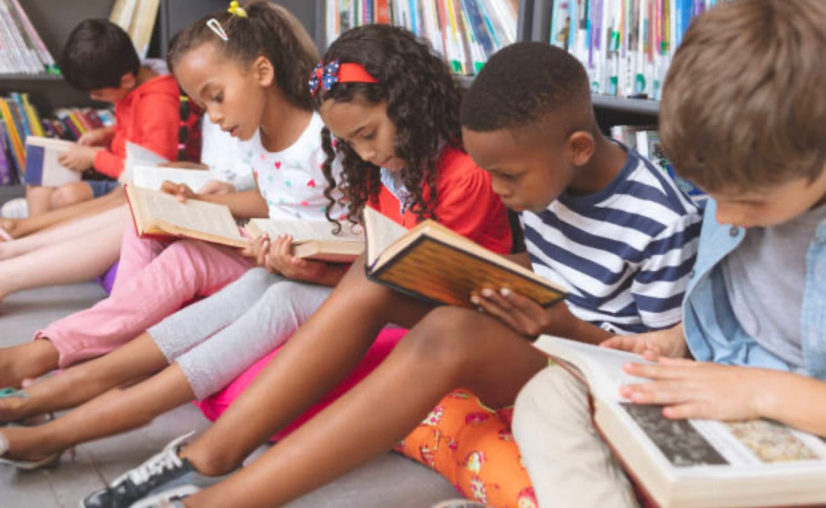 3-Book kids Bundle- Randomly selected! 📚